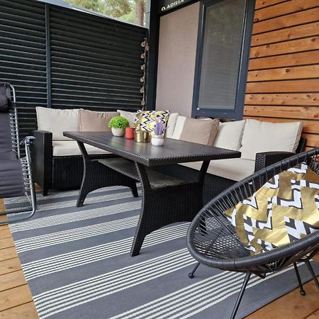 Mobile Home Kailani Nr 121, Camping Porton Biondi Ровинь Экстерьер фото