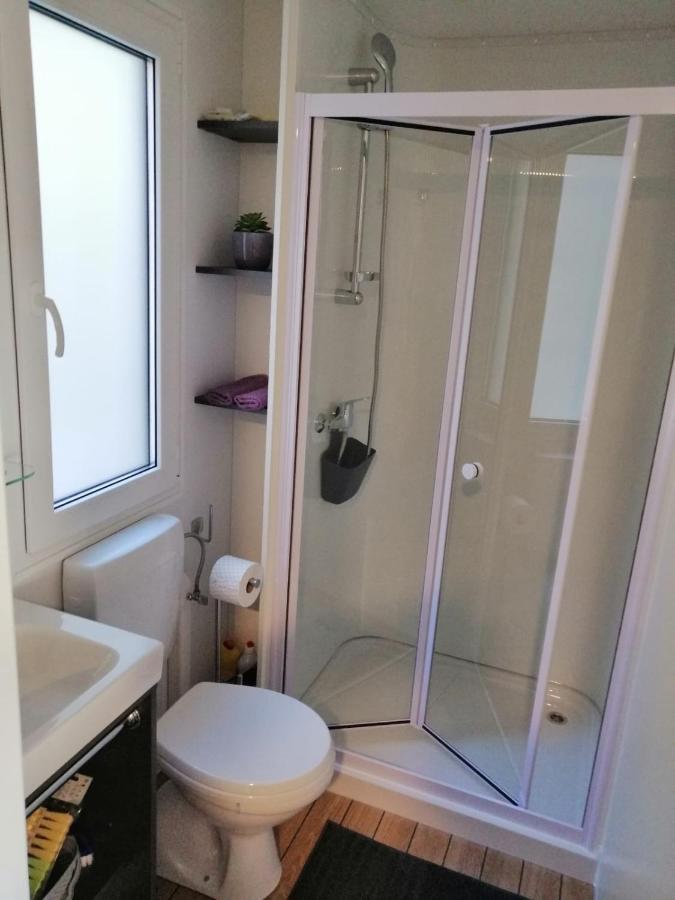 Mobile Home Kailani Nr 121, Camping Porton Biondi Ровинь Экстерьер фото